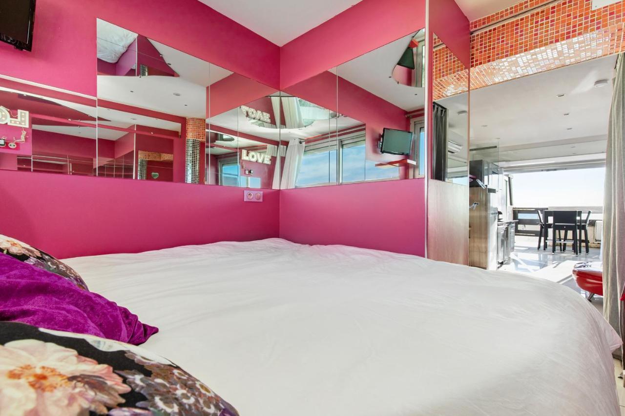 Apartment Senses At Sea